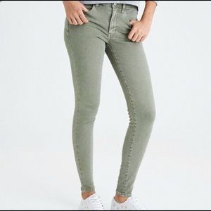 Olive green American Eagle skinny jeans